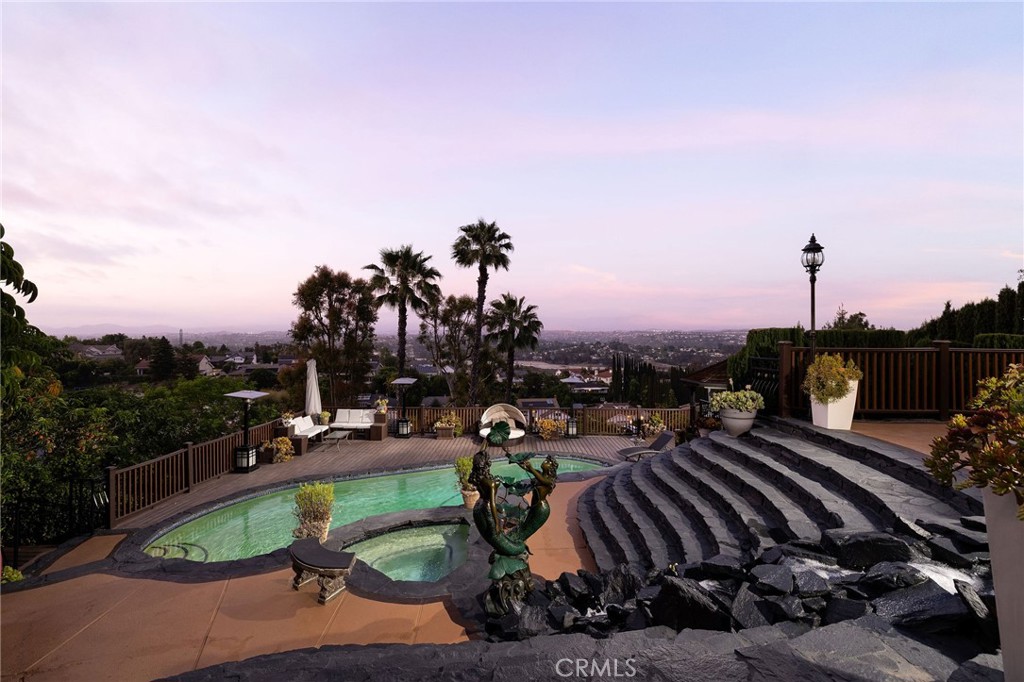 MLS #OC25258193 image #2