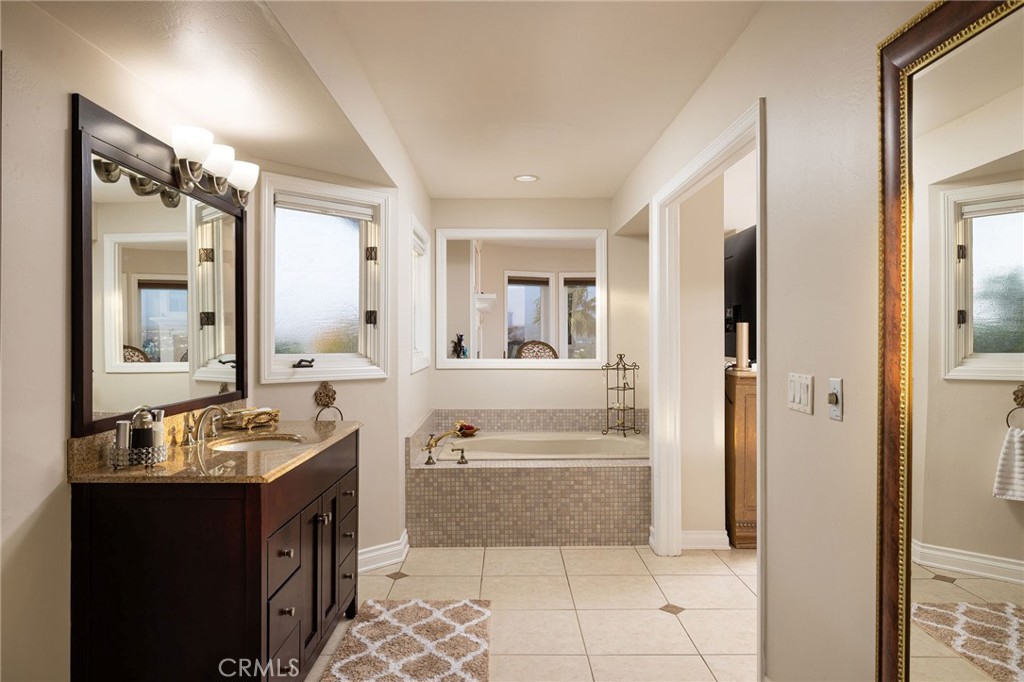 MLS #OC25258193 image #24