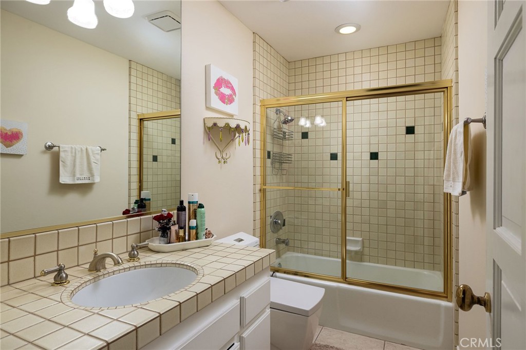 MLS #OC25258193 image #27