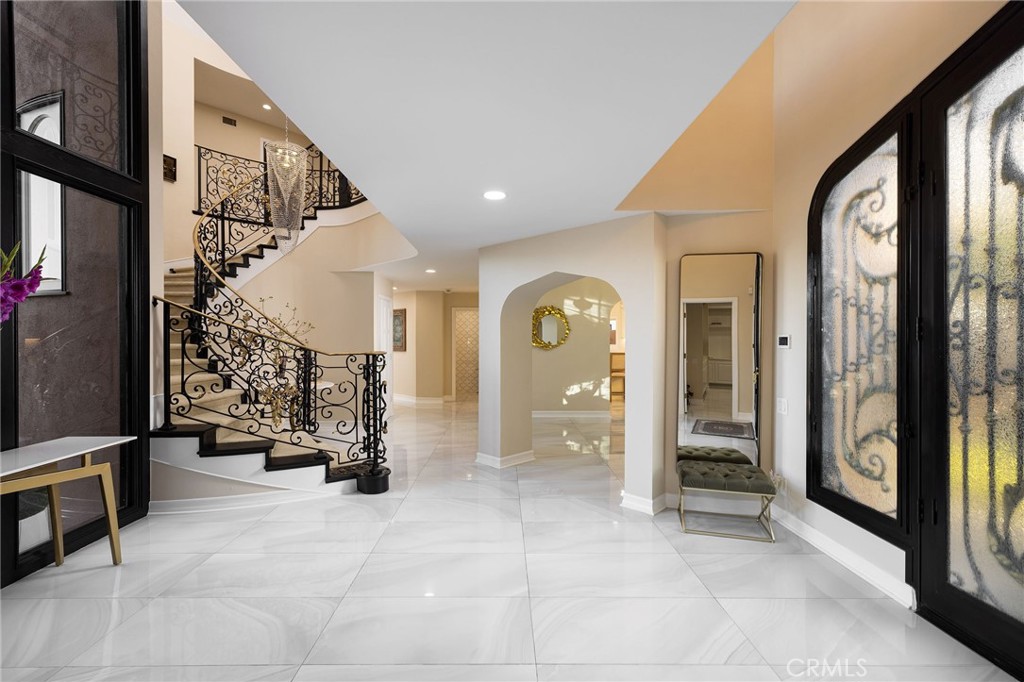 MLS #OC25258193 image #4