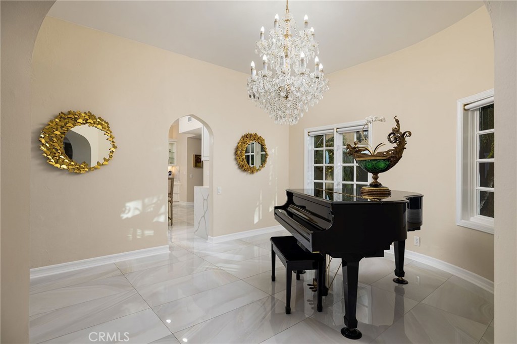 MLS #OC25258193 image #6