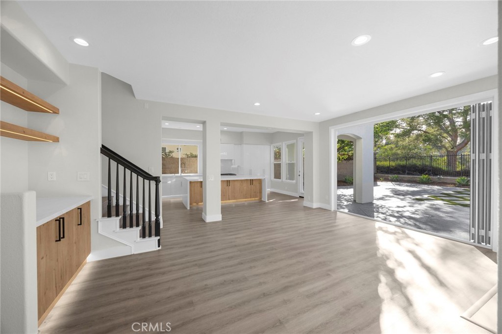 MLS #OC25258217 image #1