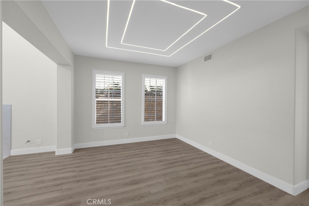 MLS #OC25258217 image #10