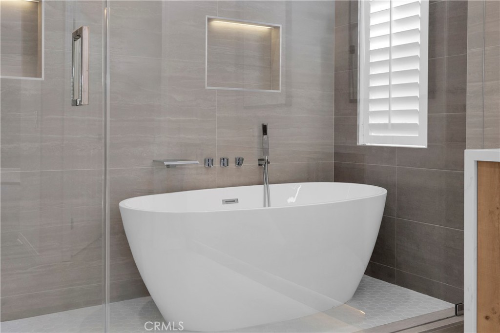 MLS #OC25258217 image #15