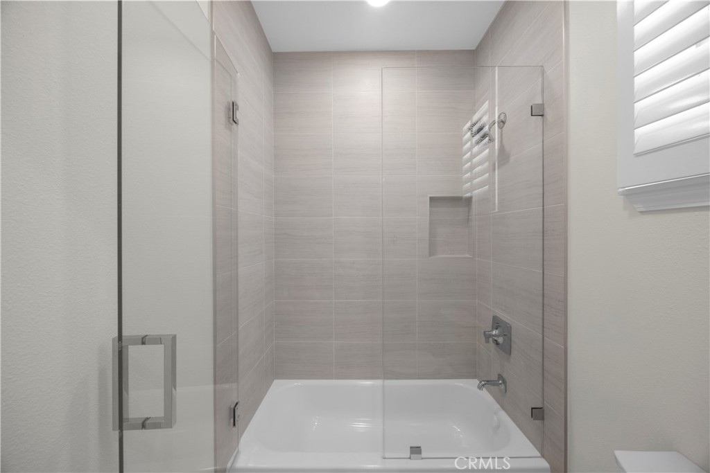 MLS #OC25258217 image #16