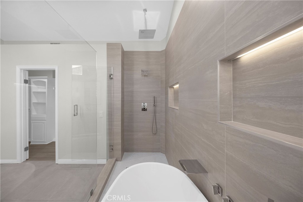 MLS #OC25258217 image #17