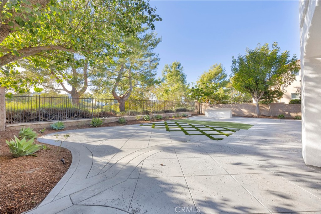 MLS #OC25258217 image #22