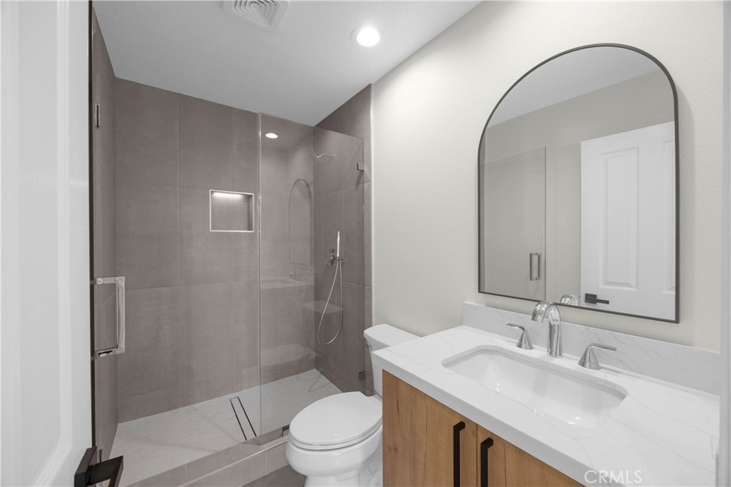 MLS #OC25258217 image #23