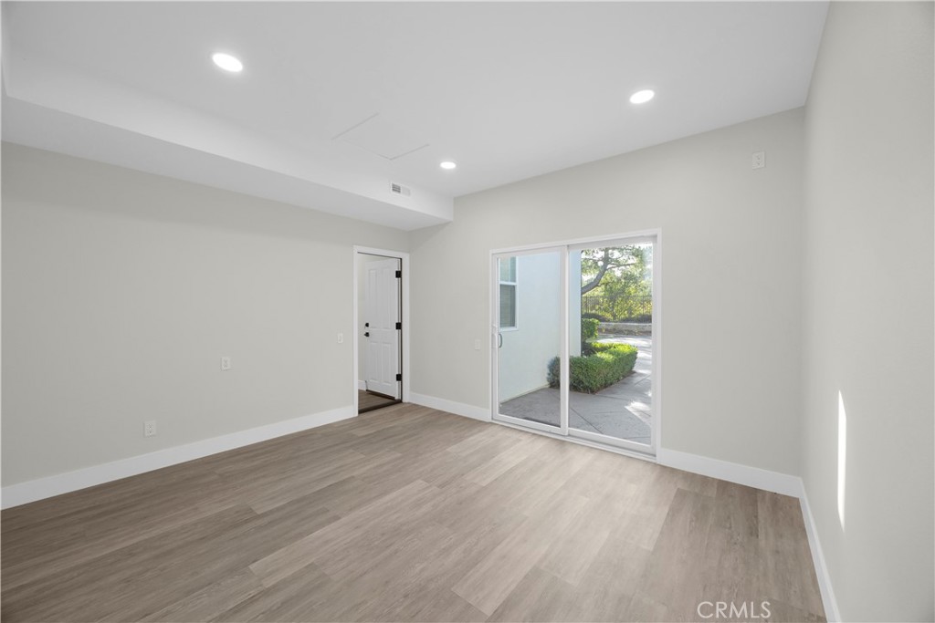 MLS #OC25258217 image #27