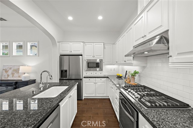 MLS #OC25258232 image #11