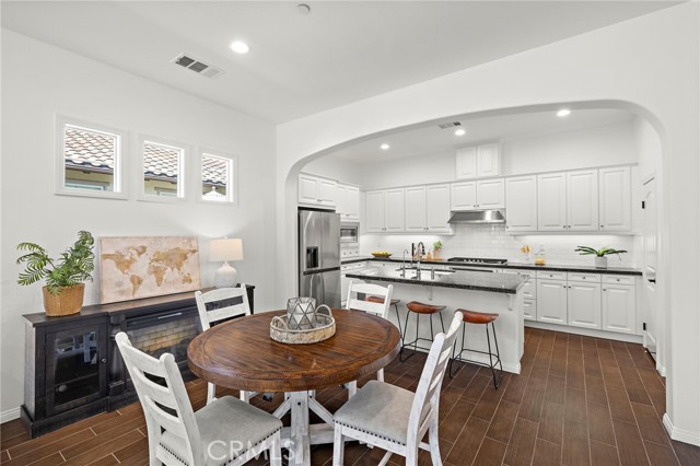 MLS #OC25258232 image #5