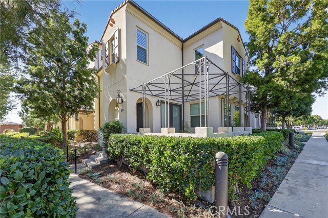 MLS #OC25258294 image #0