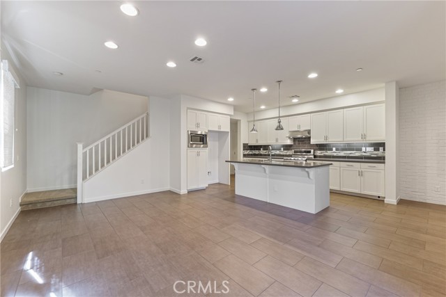 MLS #OC25258294 image #2