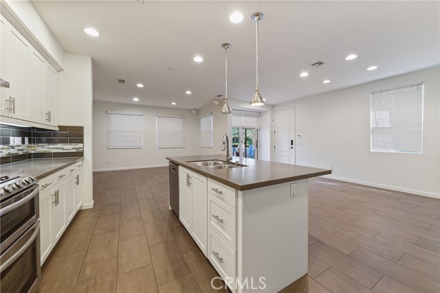 MLS #OC25258294 image #6