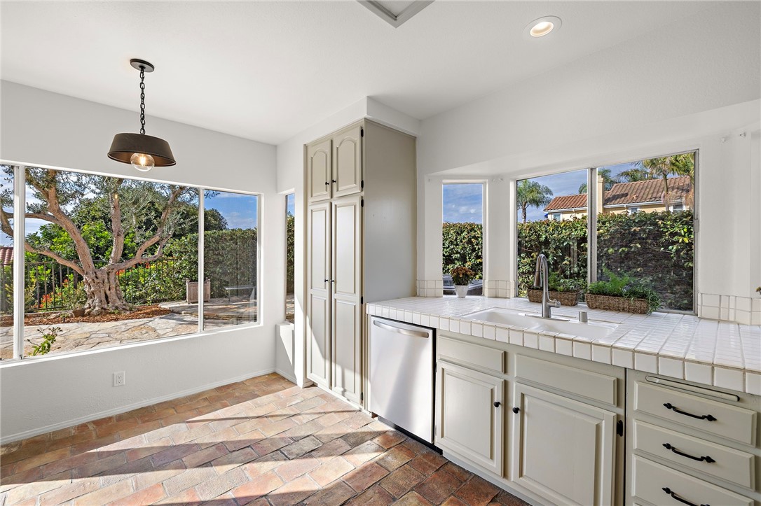 MLS #OC25258401 image #6