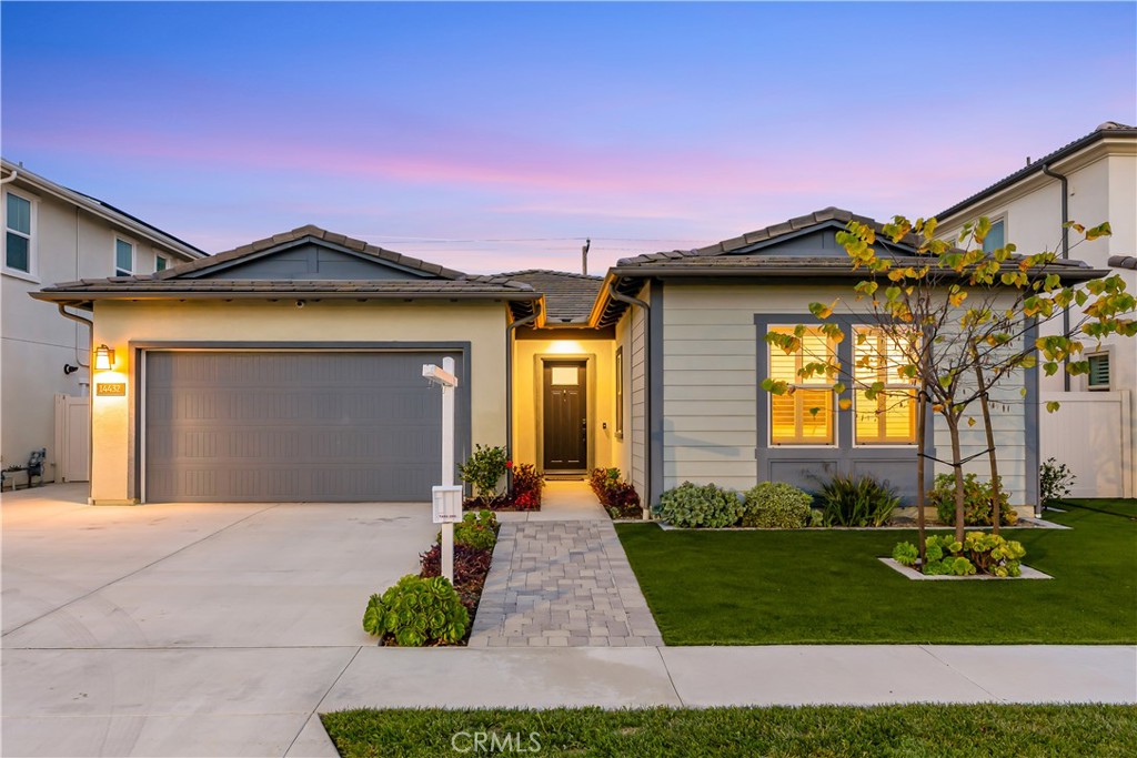 MLS #OC25258424 image #1