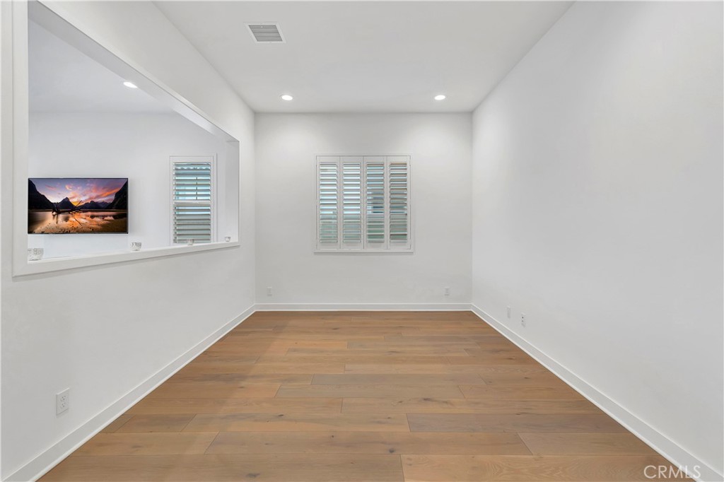 MLS #OC25258424 image #20