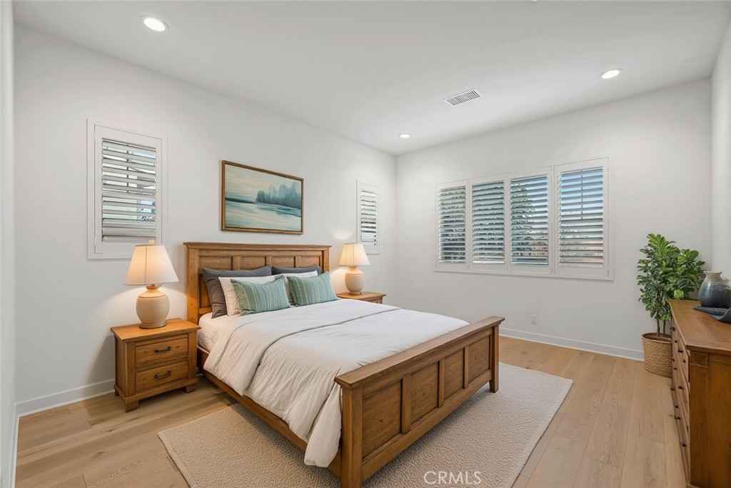 MLS #OC25258424 image #26