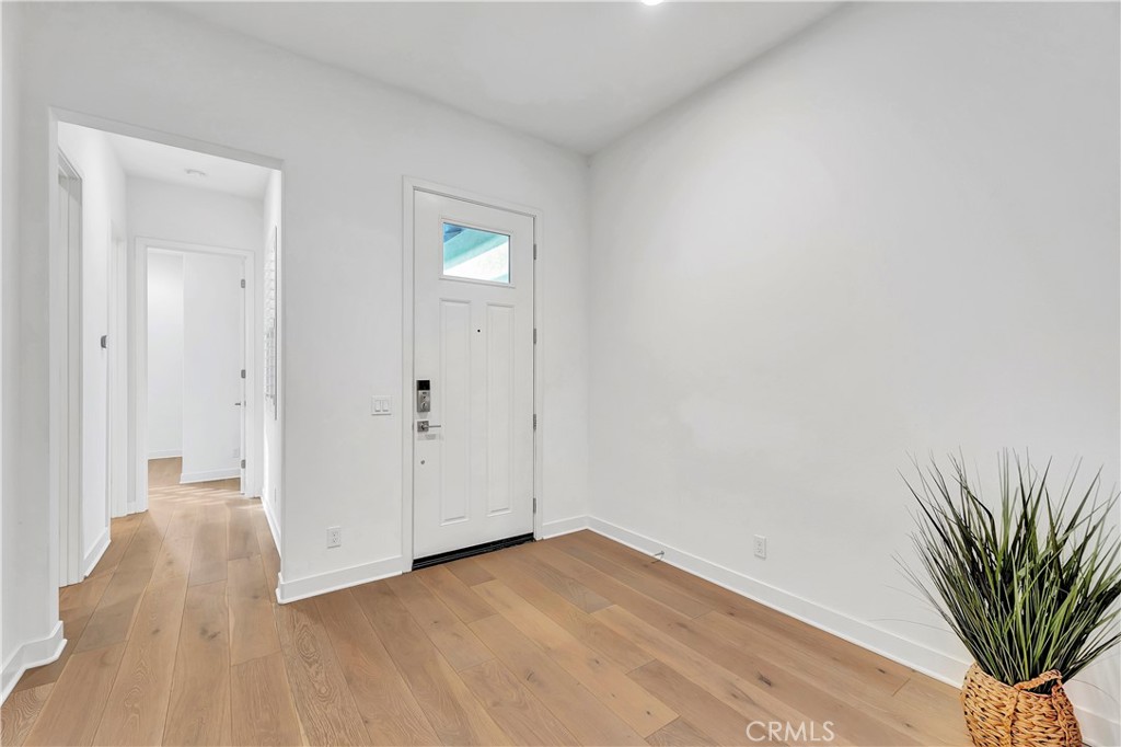 MLS #OC25258424 image #3