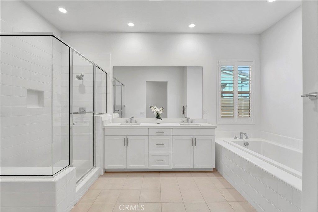 MLS #OC25258424 image #30