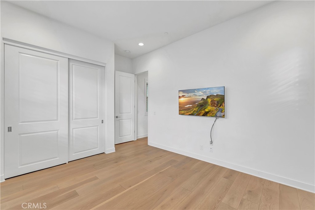 MLS #OC25258424 image #38