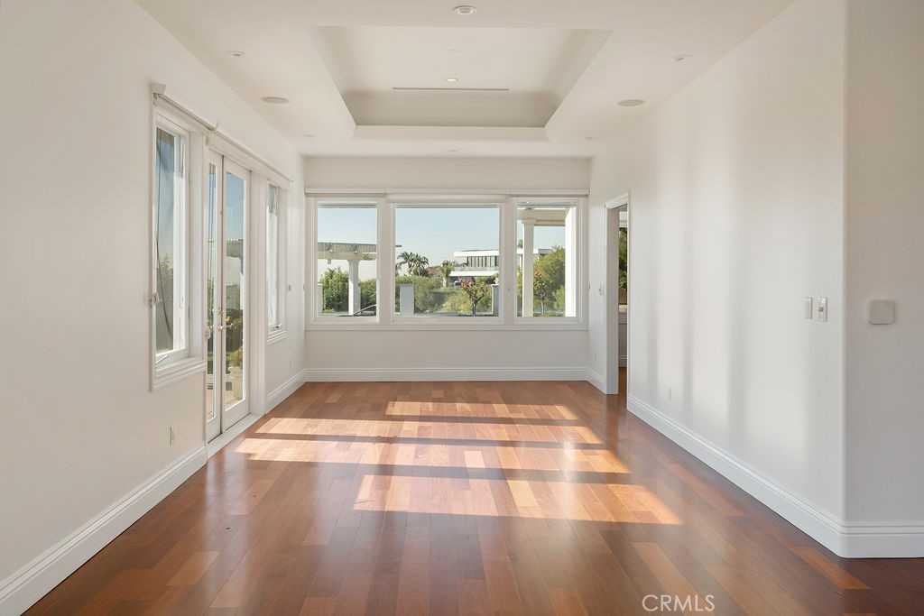 MLS #OC25258468 image #11