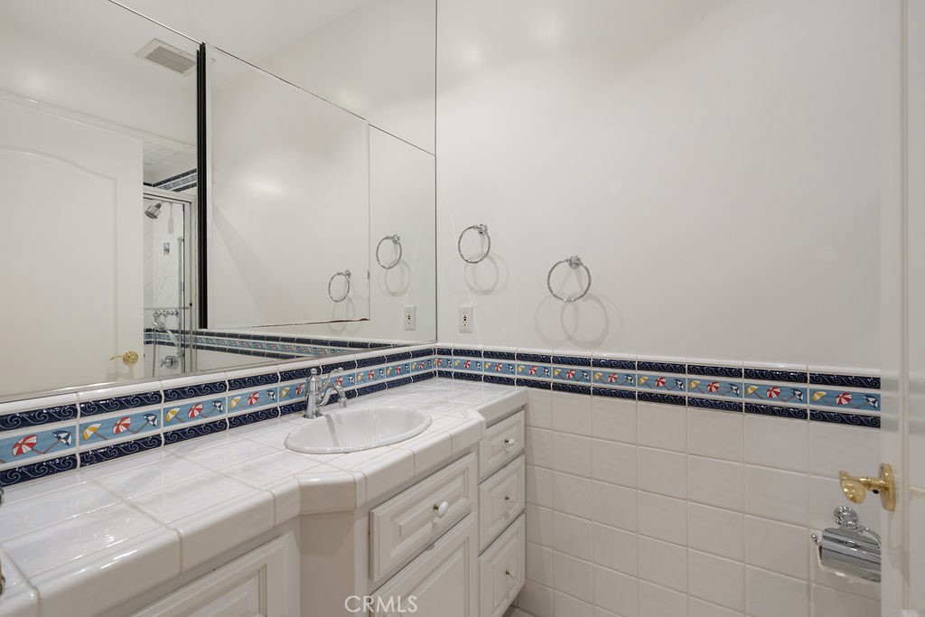 MLS #OC25258468 image #46