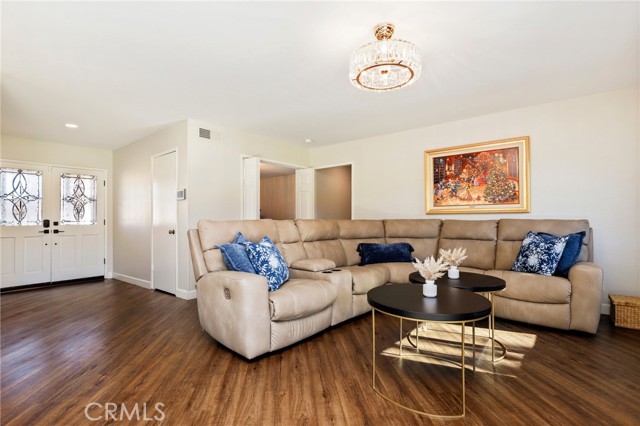 MLS #OC25258504 image #8