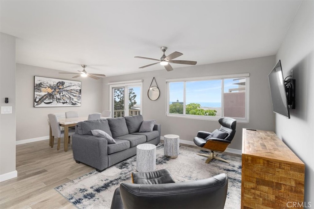 MLS #OC25258519 image #2