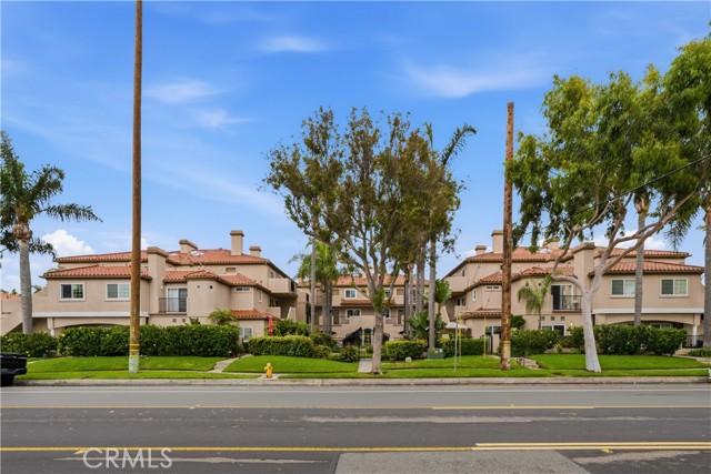 MLS #OC25258591 image #19