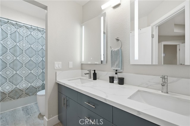 MLS #OC25258591 image #4