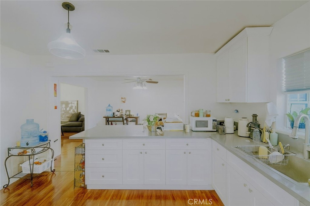 MLS #OC25258593 image #10