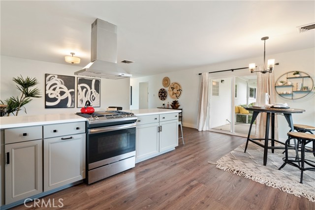 MLS #OC25258609 image #11