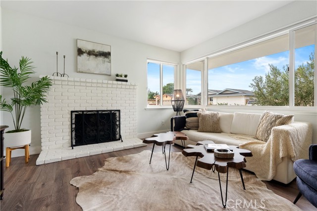 MLS #OC25258609 image #3