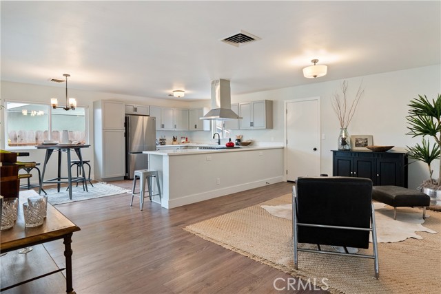 MLS #OC25258609 image #6