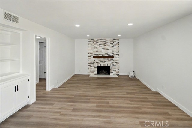 MLS #OC25258618 image #12