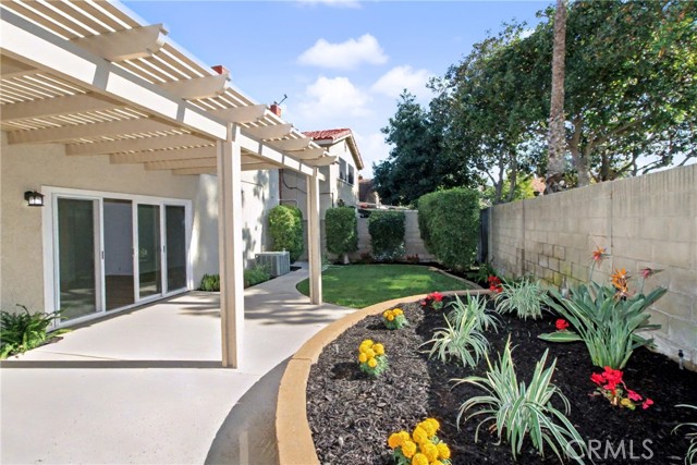 MLS #OC25258618 image #2