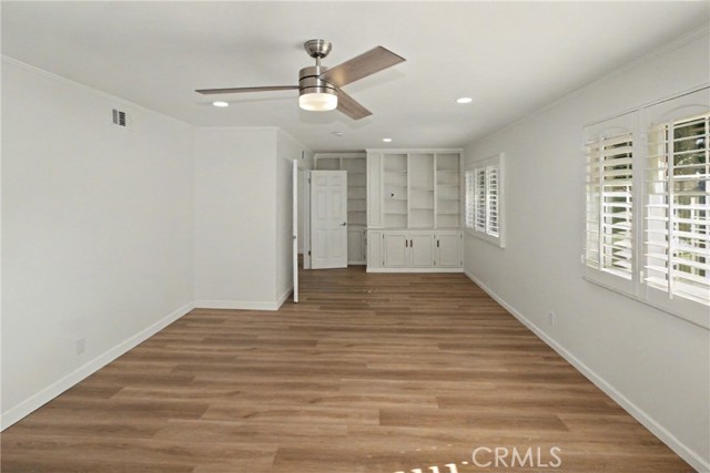 MLS #OC25258618 image #26