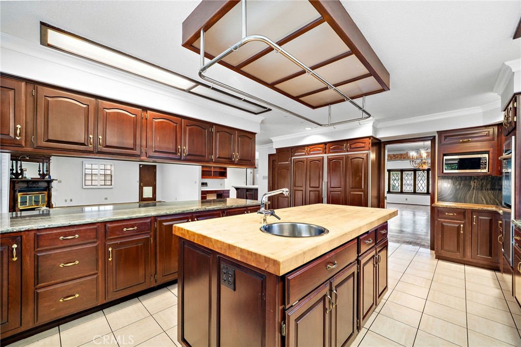 MLS #OC25258635 image #11