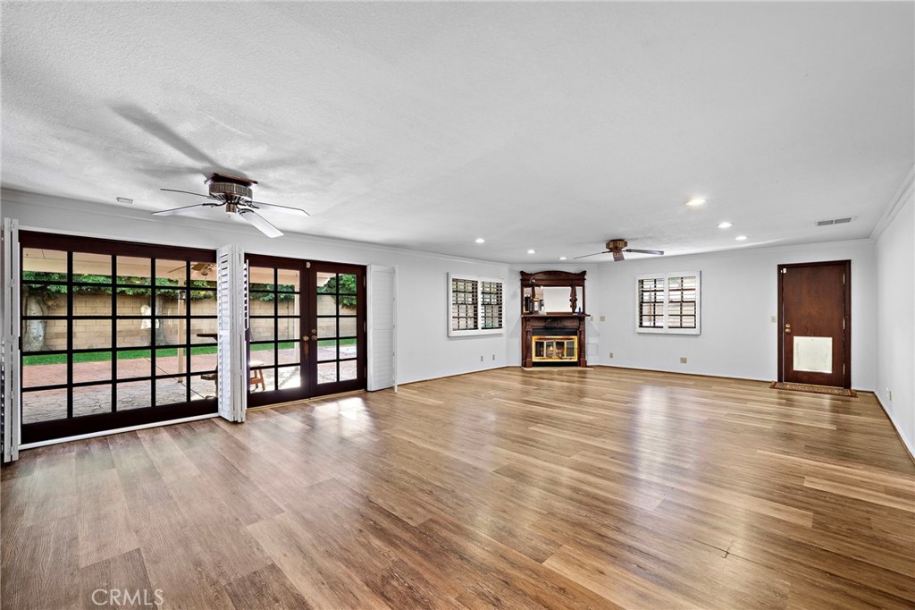 MLS #OC25258635 image #15