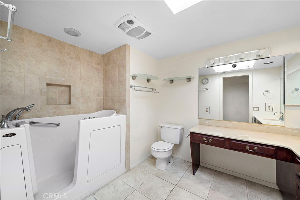 MLS #OC25258635 image #31