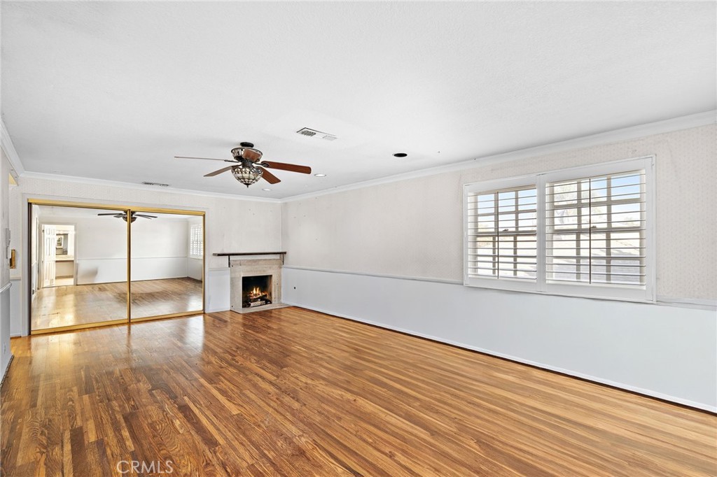 MLS #OC25258635 image #33