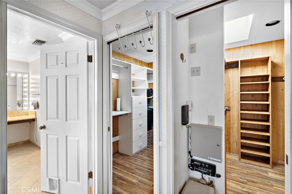 MLS #OC25258635 image #34