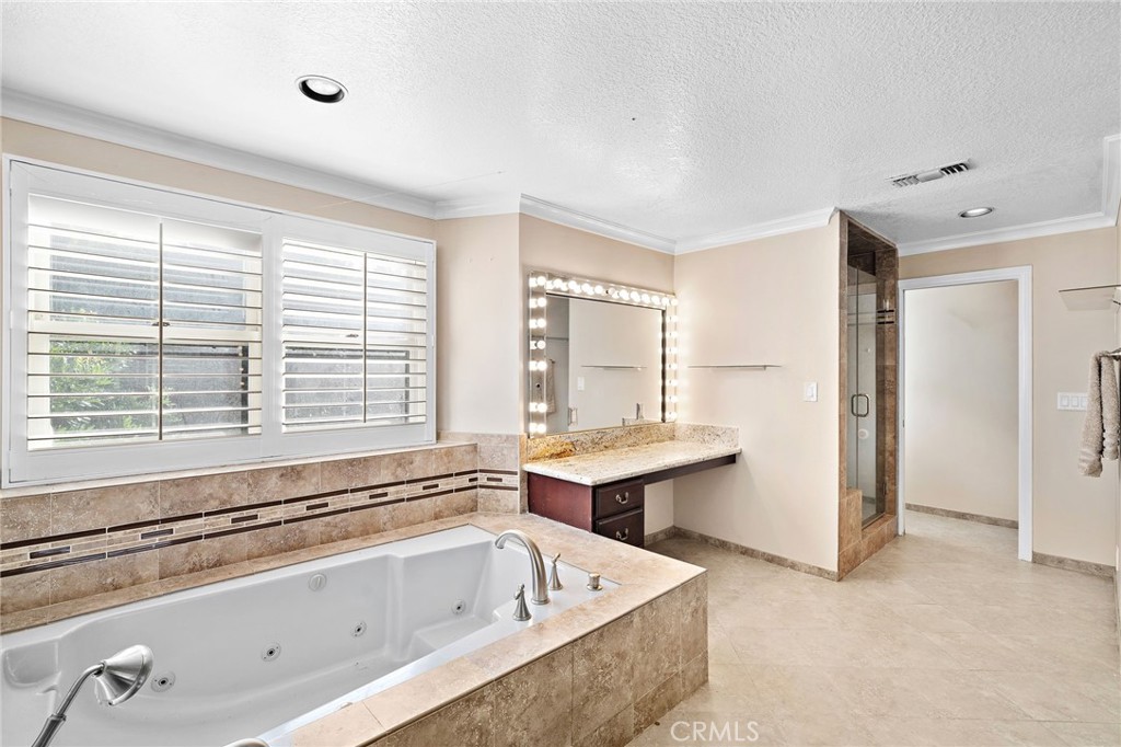 MLS #OC25258635 image #36