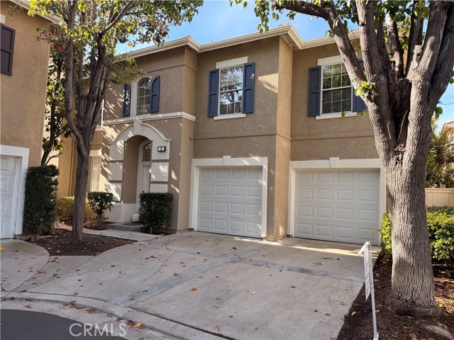 MLS #OC25258651 image #1