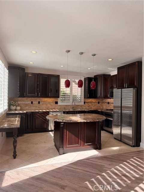 MLS #OC25258651 image #10