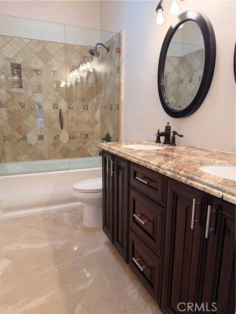 MLS #OC25258651 image #31