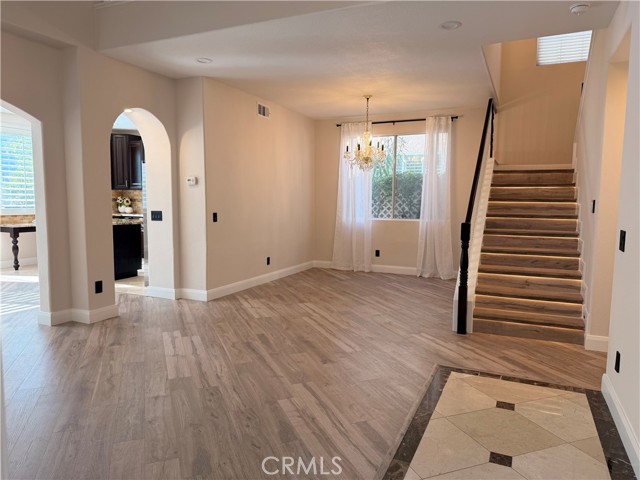 MLS #OC25258651 image #5