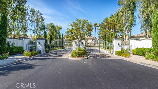 MLS #OC25258651 image #50