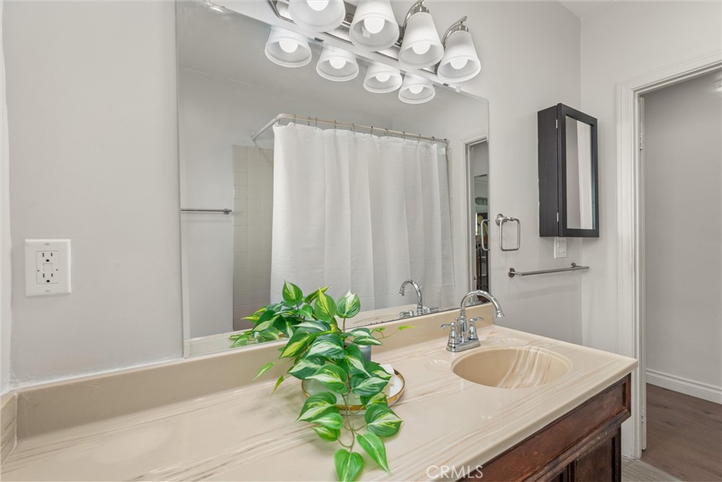 MLS #OC25258695 image #16